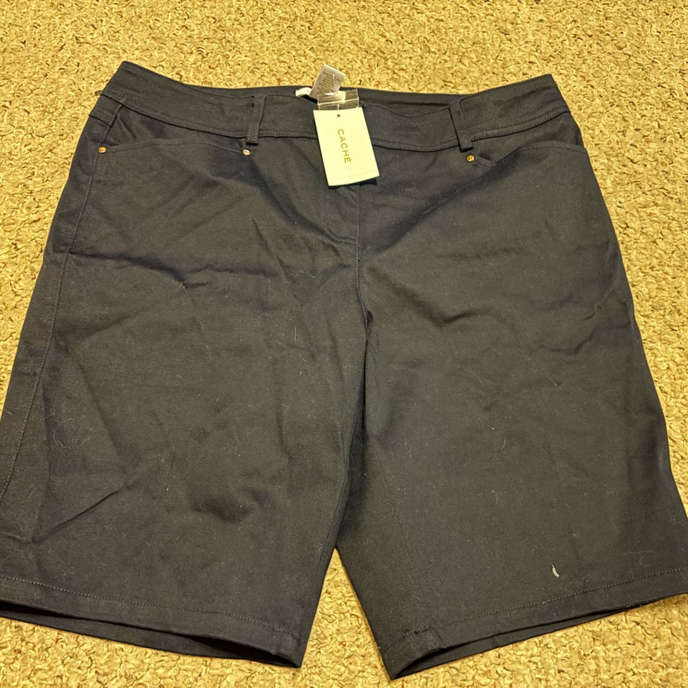 CACHE NWT NAVY BLUE SZ 14 BERMUDA SHORTS